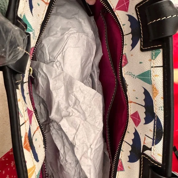 RARE 🦄 BRAND NEW Dooney & Bourke Mary Poppins Returns Tote! - Picture 8 of 13